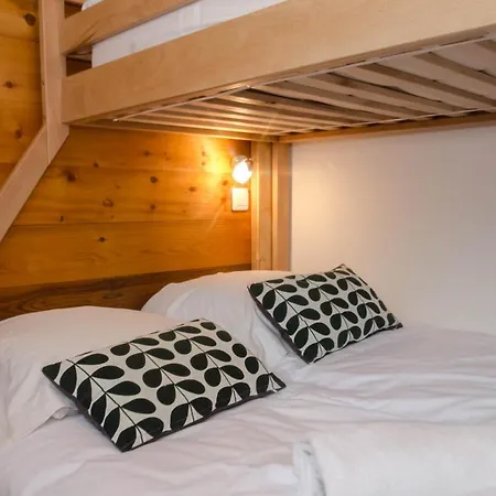 Fedora Apartment